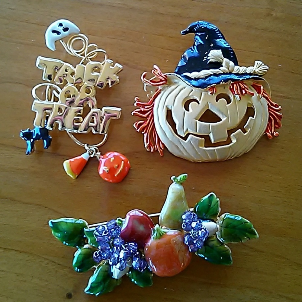 Halloween Pumpkin Witch Hat JJ Jonette Brooch PLUS 2 Autumn Brooches